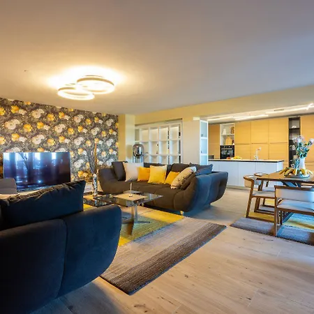 Apartamento Extravagantes Mit Whirlpool, Lounge-bereich, Grill, Waschmaschine Crikvenica