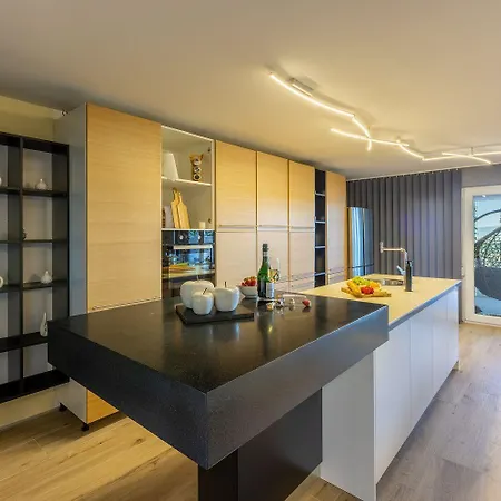 Apartamento Extravagantes Mit Whirlpool, Lounge-bereich, Grill, Waschmaschine *