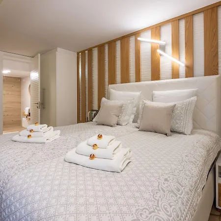 Extravagantes Mit Whirlpool, Lounge-bereich, Grill, Waschmaschine Apartamento Crikvenica