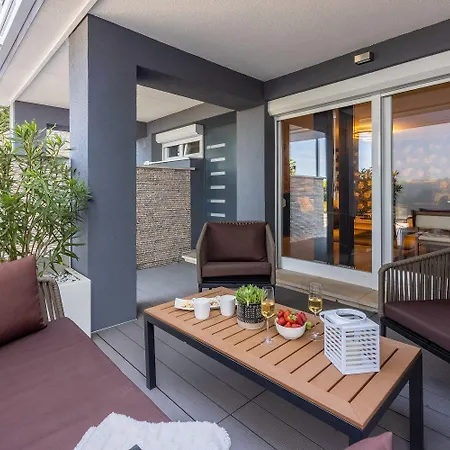 Extravagantes Mit Whirlpool, Lounge-bereich, Grill, Waschmaschine Apartamento