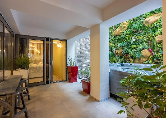 Apartment Extravagantes Mit Whirlpool, Lounge-bereich, Grill, Waschmaschine