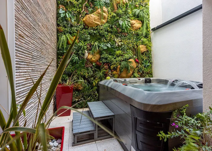 Extravagantes Mit Whirlpool, Lounge-bereich, Grill, Waschmaschine Crikvenica