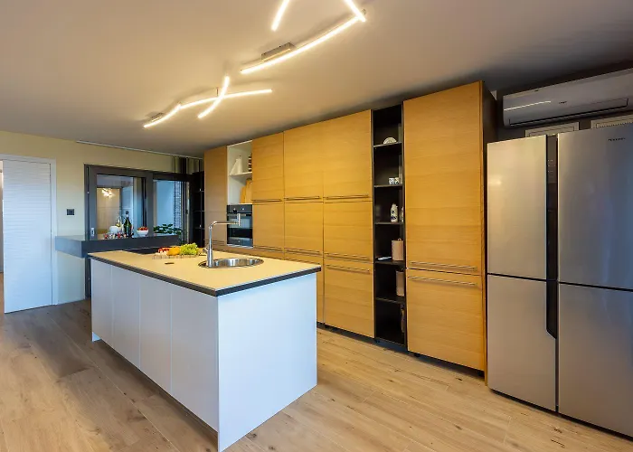 Extravagantes Mit Whirlpool, Lounge-bereich, Grill, Waschmaschine *