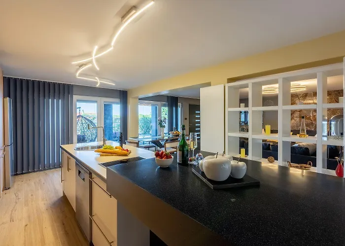 Extravagantes Mit Whirlpool, Lounge-bereich, Grill, Waschmaschine Apartment