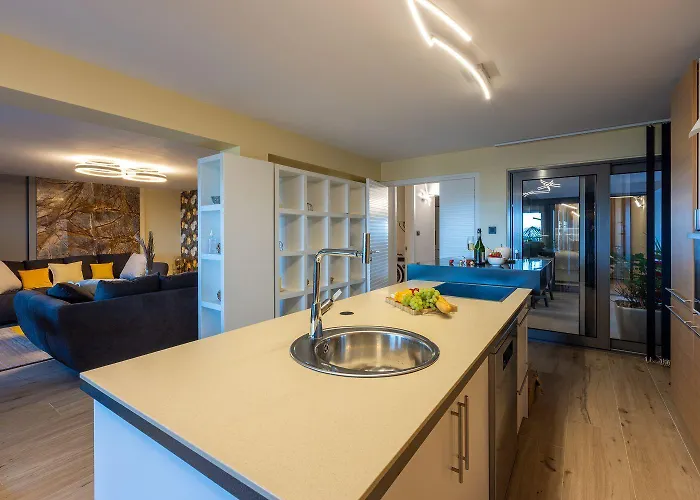 Apartment Extravagantes Mit Whirlpool, Lounge-bereich, Grill, Waschmaschine
