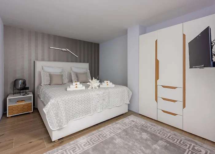 Apartment Extravagantes Mit Whirlpool, Lounge-bereich, Grill, Waschmaschine *