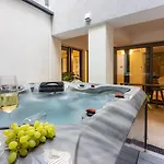 Extravagantes Mit Whirlpool, Lounge-bereich, Grill, Waschmaschine