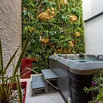 Extravagantes Mit Whirlpool, Lounge-bereich, Grill, Waschmaschine Apartmán *