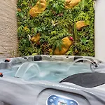 Apartmán Extravagantes Mit Whirlpool, Lounge-bereich, Grill, Waschmaschine *