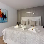 Extravagantes Mit Whirlpool, Lounge-bereich, Grill, Waschmaschine Crikvenica