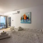 Extravagantes Mit Whirlpool, Lounge-bereich, Grill, Waschmaschine Crikvenica